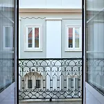 Renovated And Spacious Duplex With Patio, By Timecooler * Lisboa
