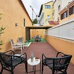 Lägenhet Renovated And Spacious Duplex With Patio, By Timecooler