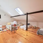 Renovated And Spacious Duplex With Patio, By Timecooler Lägenhet Lisboa