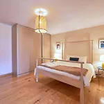 Renovated And Spacious Duplex With Patio, By Timecooler Lägenhet Lisboa