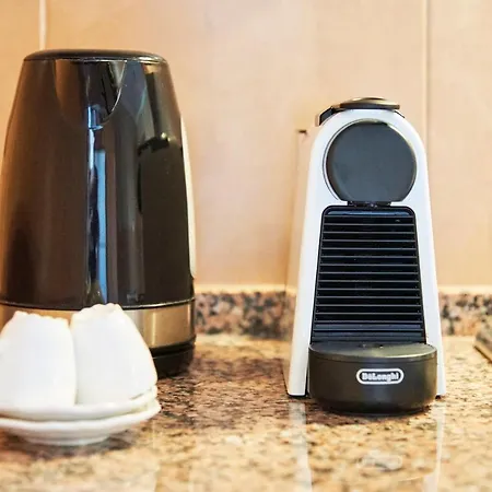 Renovated And Spacious Duplex With Patio, By Timecooler * Lissabon