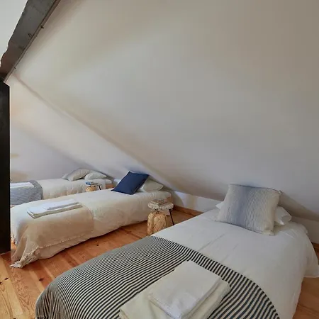 Apartment Renovated And Spacious Duplex With Patio, By Timecooler Lisbon