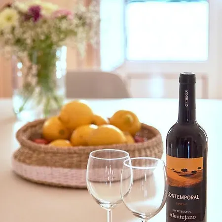 Renovated And Spacious Duplex With Patio, By Timecooler Apartman Lisboa