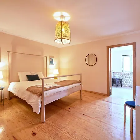 Apartman Renovated And Spacious Duplex With Patio, By Timecooler *