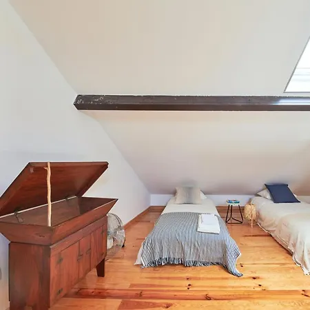 Apartman Renovated And Spacious Duplex With Patio, By Timecooler *
