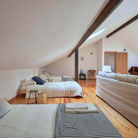 Apartman Renovated And Spacious Duplex With Patio, By Timecooler Lisboa
