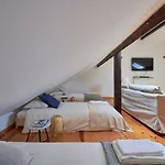 Renovated And Spacious Duplex With Patio, By Timecooler Apartman Lisboa