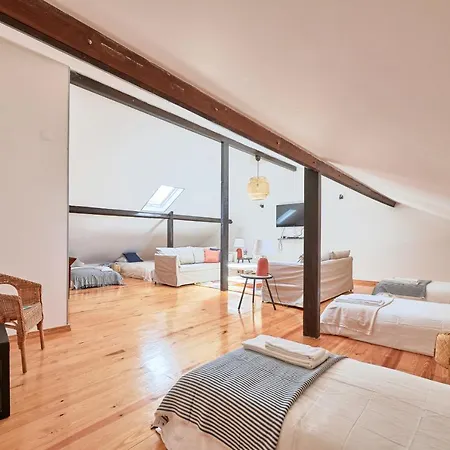 Renovated And Spacious Duplex With Patio, By Timecooler Lägenhet Lisboa