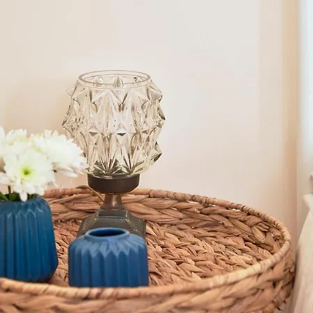 Renovated And Spacious Duplex With Patio, By Timecooler Διαμέρισμα *